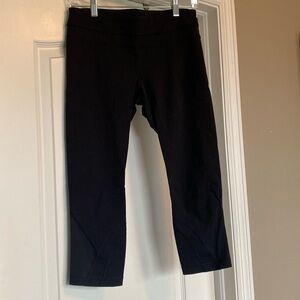 Lululemon Black Cropped Leggings Size 8